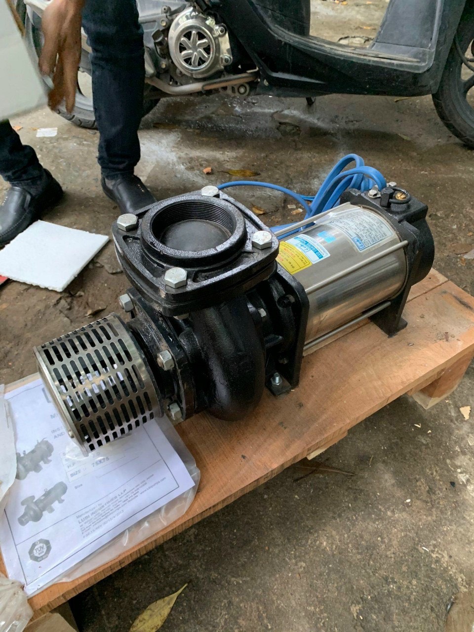 Cung cấp các dòng máy bơm đài phun nước nhập khẩu bền bỉ 3 z3257858359590 da4b7be64d65930214d331408371359c